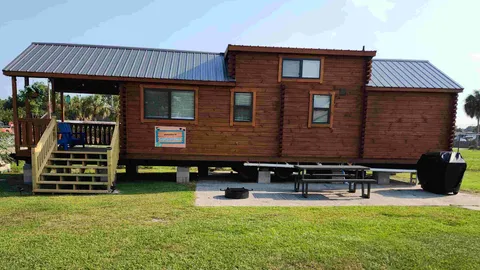 Deluxe Lodge with Loft — image 1 of 21