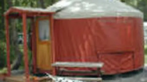 Yurt Rental — image 1 of 2