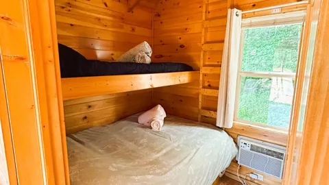 Cozy Cabin — image 2 of 9