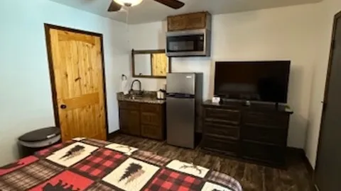 Single Bedroom (Accessible) — image 6 of 6