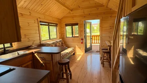 One Bedroom Loft — image 2 of 4