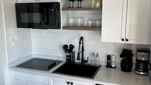 SMALL LODGE (4 people) / (Refundable Security Deposit Included in Avg. Nightly Rate) — image 1 of 2