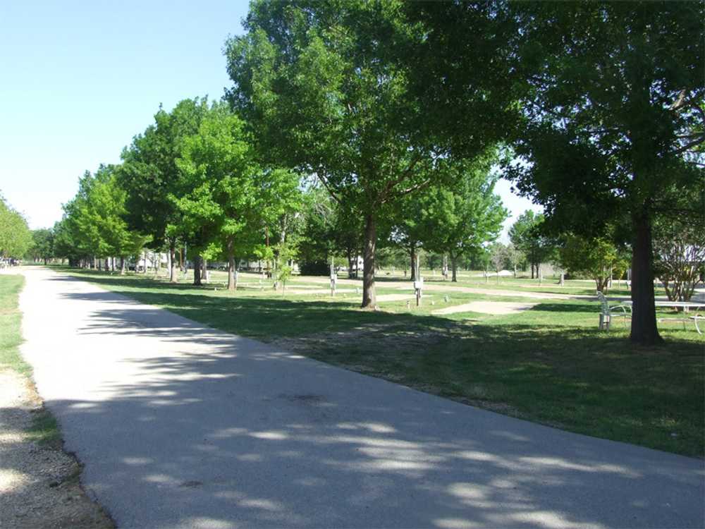 Patriot RV Park - Waco