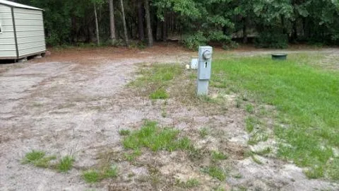Deluxe Full Hook-up Site 1 — image 3 of 3