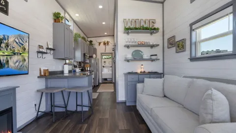 Tiny Home 138 - The Grape Escape — image 28 of 28