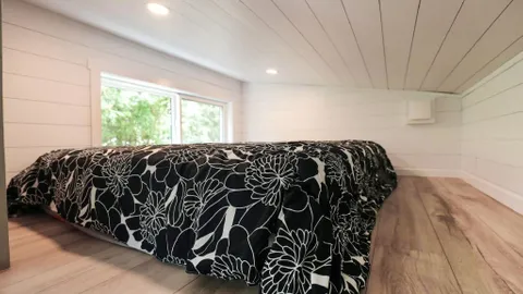 Tiny Home Cottage — image 2 of 9