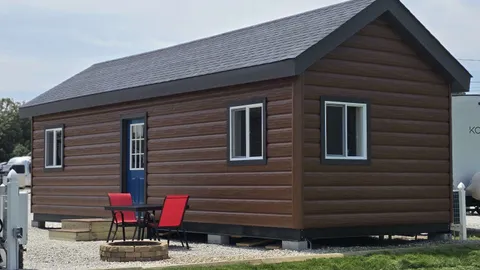 Cabins — image 1 of 8