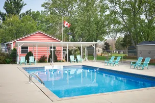 Cedar Valley Cottage Resort – photo 3