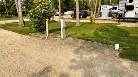 Full-Hookup + Pull-Through RV Site - Lakeview Cluster — image 24 of 24