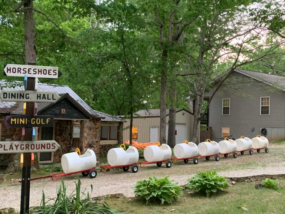 Cobblestone Lodge - Photo 5