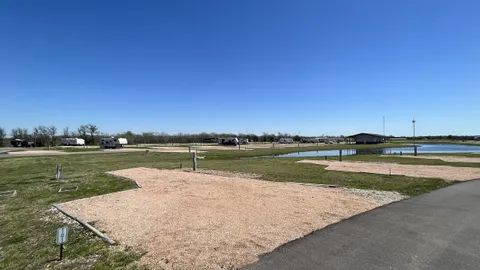Deluxe Waterview RV Site — image 2 of 2