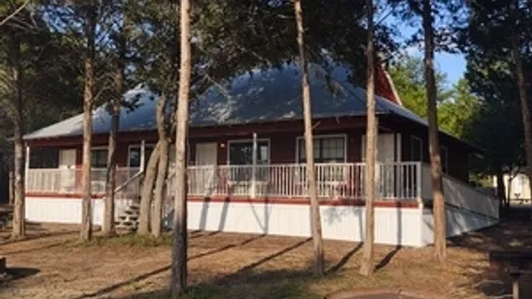 Efficiency Cabin — image 1 of 3