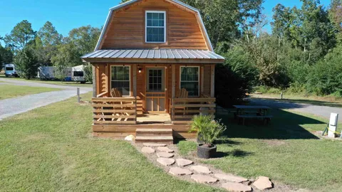 Georgia Golf Cottage — image 1 of 20