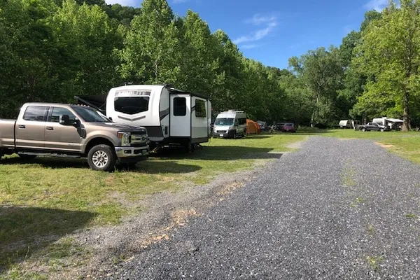 Swedish Lilac Campground Virginia – photo 1