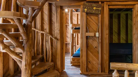 Yogi Bear™ Treehouse — image 2 of 11