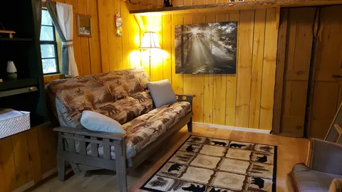 Deluxe Bear Cabin - Sleeps 4 — image 1 of 8