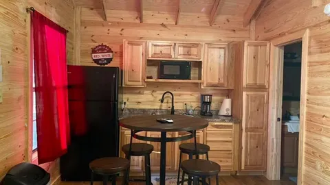 Cabin — image 4 of 4