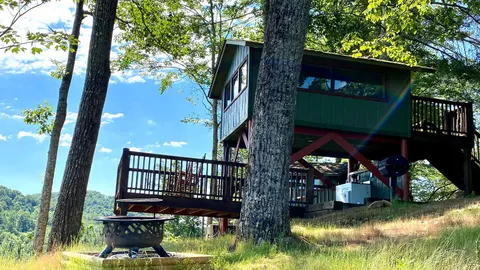 Mountain View Treetop Cabin — image 2 of 21