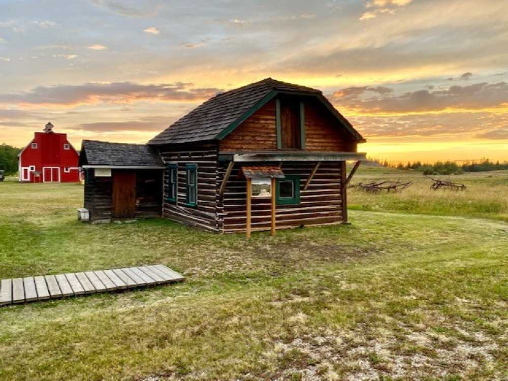 Kleskun Hill Campground, Clairmont, Alberta - Photo 4