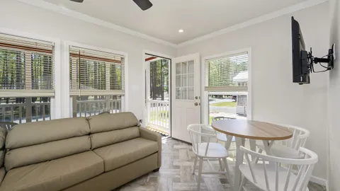 Pinewoods Deluxe Cottage — image 2 of 11