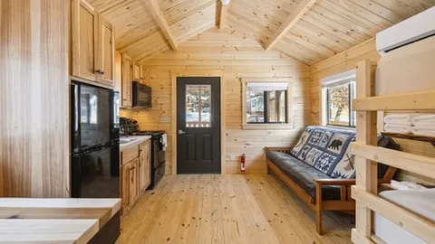 Yogi Bear™ Cottage — image 2 of 12