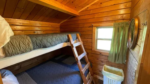 Cozy Cabin — image 2 of 6