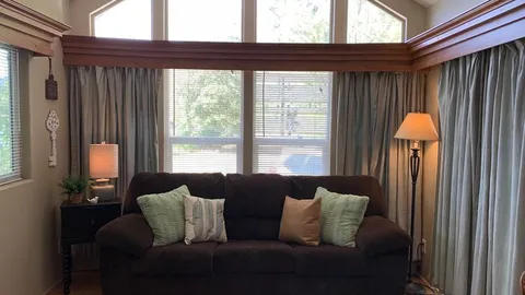 Rental Unit - Eagle's Crest #20 — image 3 of 3