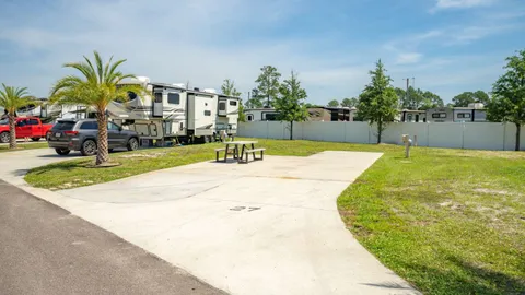 Premium Back-in Full Hookup RV Site — image 1 of 3
