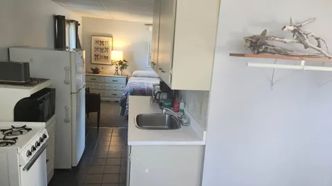 Housekeeping Suite — image 2 of 9