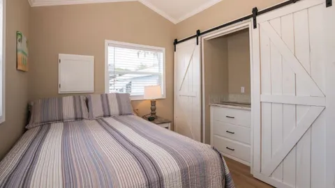 Standard Rental 1 Bedroom — image 13 of 13