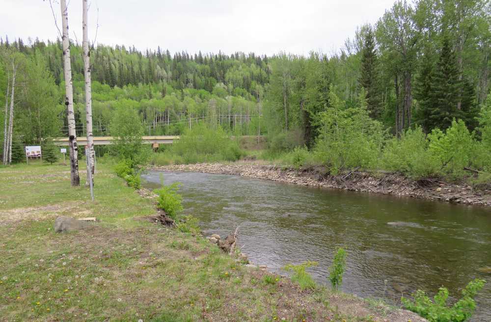 Lions Flatbed Creek Campground, Tumbler Ridge, British Columbia - Photo 3