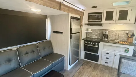 RV RENTALS — image 1 of 3