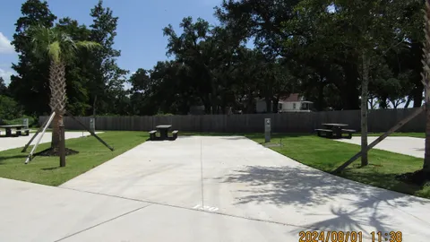 Premium Back-In RV Site — image 39 of 39