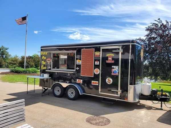 Friday Night Food Truck - Bunz On the Run