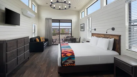 Foxtail Studio w/ Loft — image 2 of 8