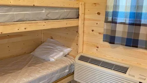 LARGE CABIN WITH A/C — image 11 of 11