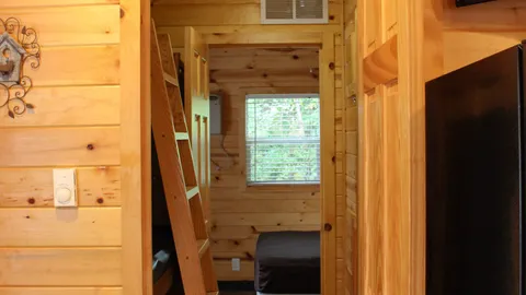 Small Cottage — image 2 of 8