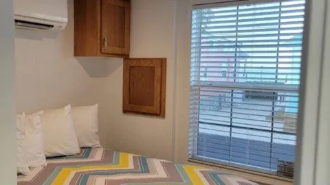 Two Bedroom Keys Cottage with Double Sleeping Loft Sleeps 8 — image 2 of 6