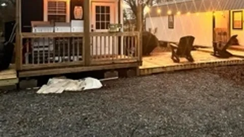 Cabin B — image 1 of 9