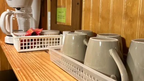 Creekside Cabin — image 14 of 14