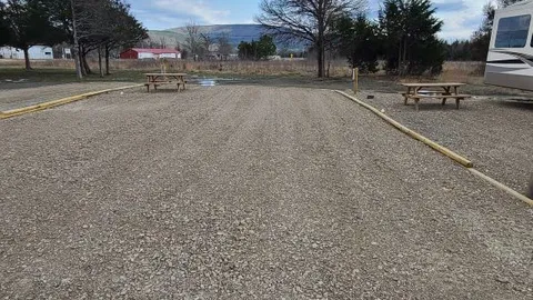 Deluxe Full Hookup RV Site — image 1 of 1