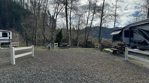 30 Amp River RV Site — image 2 of 5