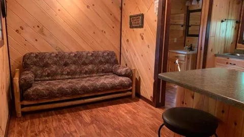 Camping Cottage (Creek) — image 2 of 10