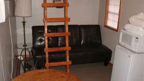Wolf Cabin — image 2 of 2