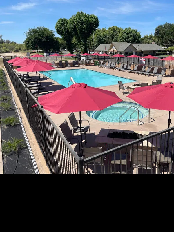 Kings River RV Resort, Kingsburg, California campground