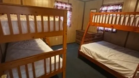 CABIN RENTAL - CABIN C — image 2 of 5