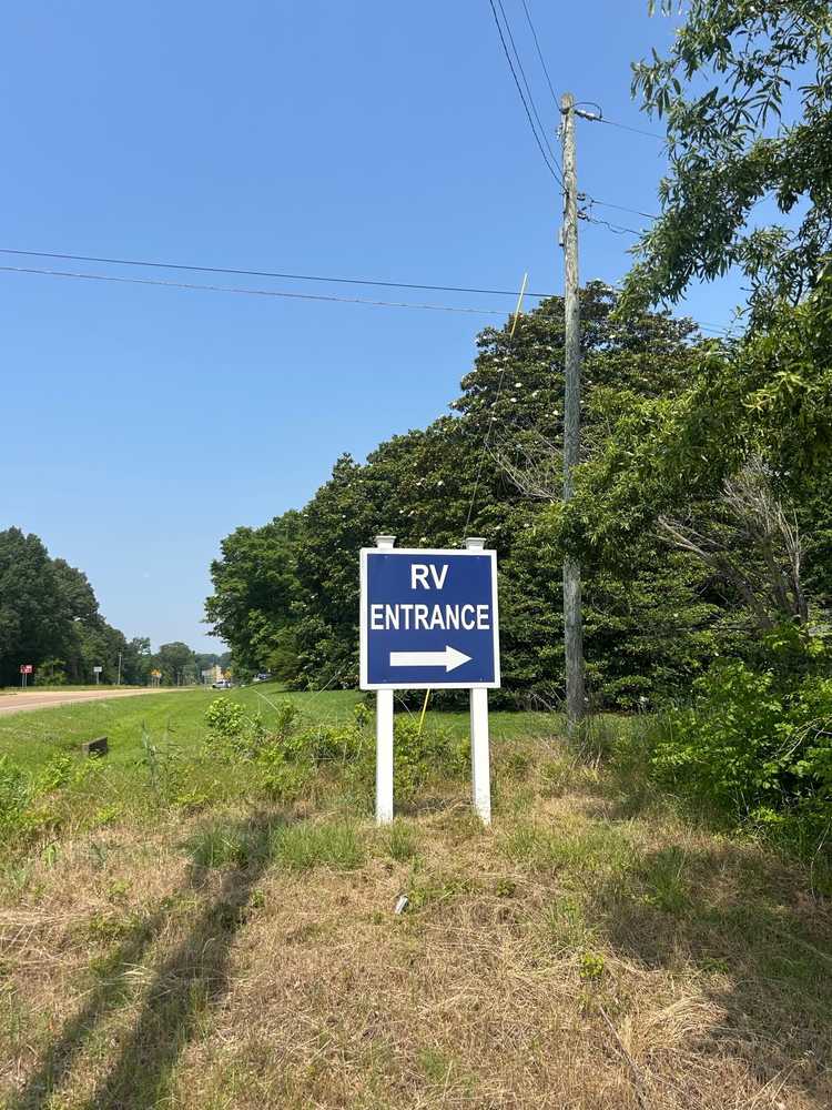 Exit 76, Jackson, Tennessee - Photo 3