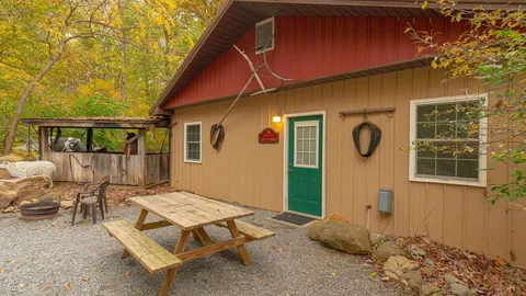Down on the Farm Vacation Rentals — image 2 of 15