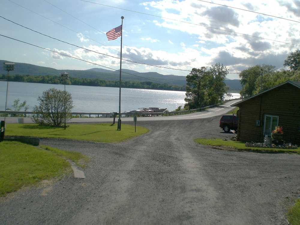 10 Acres Campground & RV Park