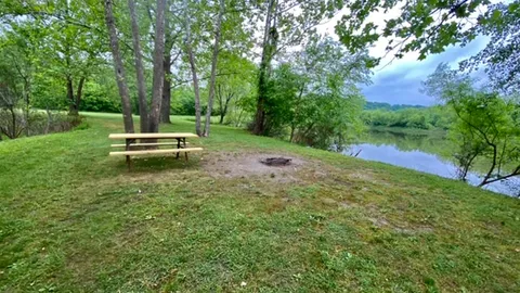 Lakeside Primitive Premium — image 6 of 6